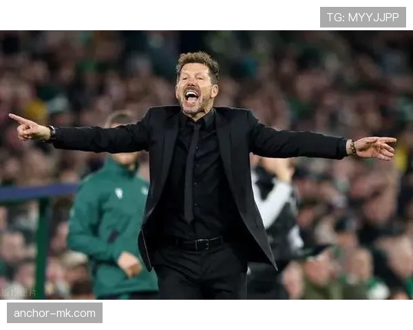 西蒙尼战术再升级,防守与快速反击表现稳健,力求突破瓶颈 西蒙尼战术再升级,防守与快速反击表现稳健,力求突破瓶颈